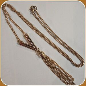 #VINTAGE 24" Long Gold Tone Link Chain Necklace 4" Tassel 'V' Pendant